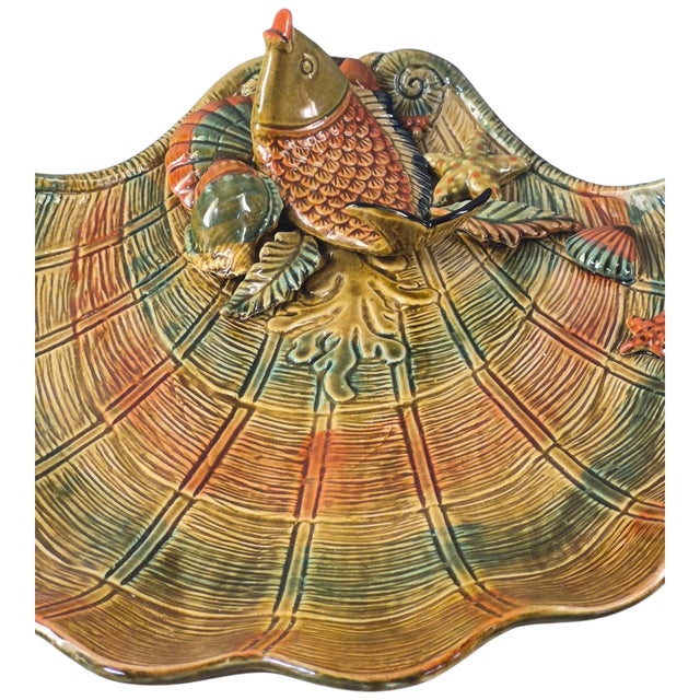 Late 20th Century Coastal Ceramic Majolica Seashell Shaped Fish Serving Platter For Sale - Image 4 of 9