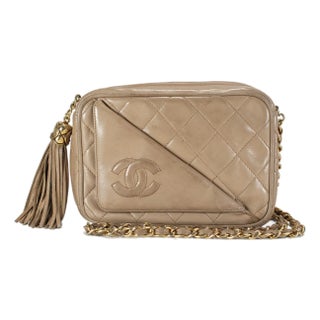 Vintage Chanel Quilted Beige Quilted Lambskin Leather Tassel Camera Bag For Sale