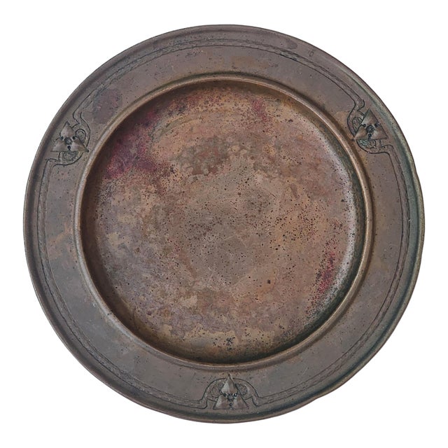 Roycroft Arts & Crafts Copper Charger – Hand‑Hammered, Mission Era 1900s For Sale