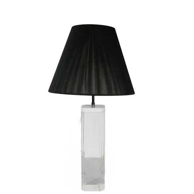 Two Tone Hollywood Regency Style Lucite Table Lamp C. 1970/1980's For Sale - Image 11 of 11