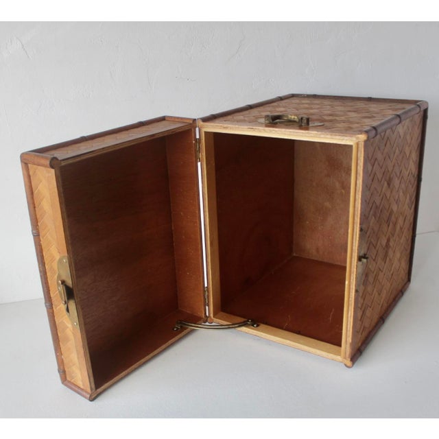 Vintage Bamboo Woven Rattan Storage Chest Trunk Brass Hardware Details Lockable Mid-Century For Sale - Image 14 of 18