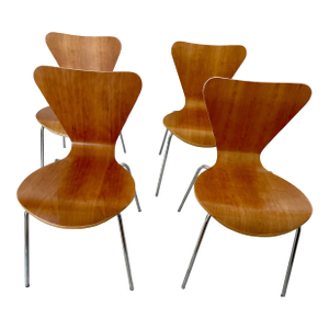 1970s Set of 4 Mid-Century Modern Chairs in the Style of Arne Jacobsen Series 7