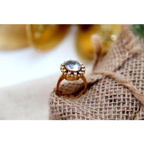 Gold Ring with Diamonds For Sale - Image 5 of 9