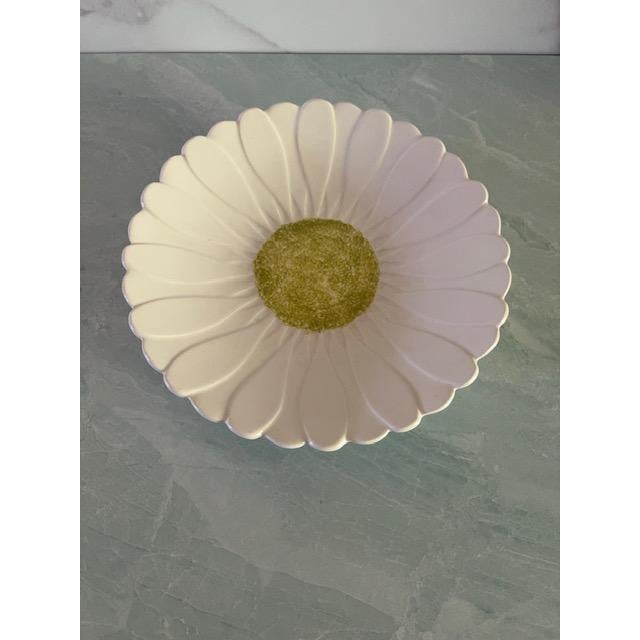 Pretty set of 7 Daisy plates by Gien. Made in France. Can be used as dinner or luncheon plates. White petals surround a...