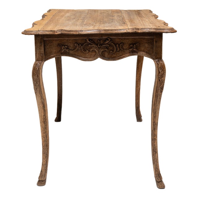 19th Century France Louis XV Amber Wood Side Table For Sale