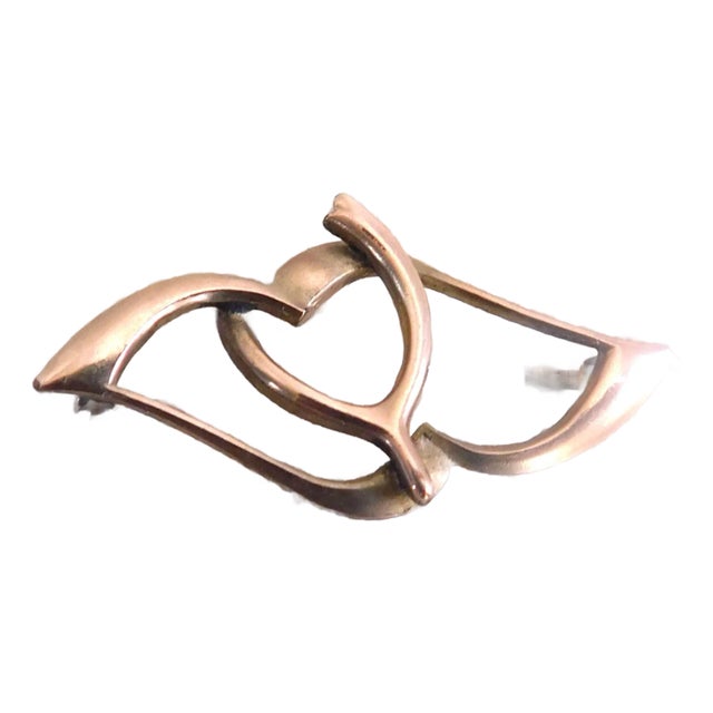 10 K Gold Victorian Heart and Wishbone Brooch Pin For Sale