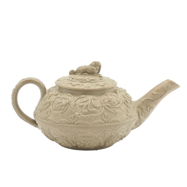 19th Century Stoneware Teapot With Spaniel Lid Finial by Wedgwood, C. 1829 For Sale - Image 5 of 9