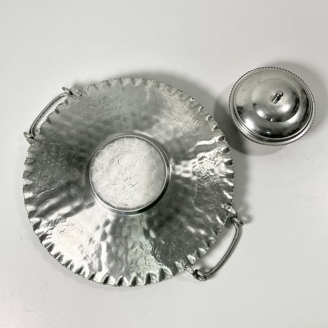 1950s Vintage Boho Chic Arts & Crafts Hand Wrought Etched Aluminum Round Serving Tray For Sale - Image 10 of 12