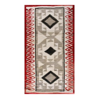 1930s White Gray Diamond Geometric Antique American Navajo Rug 4'9"x 6'9" Flatweave Wool Carpet For Sale