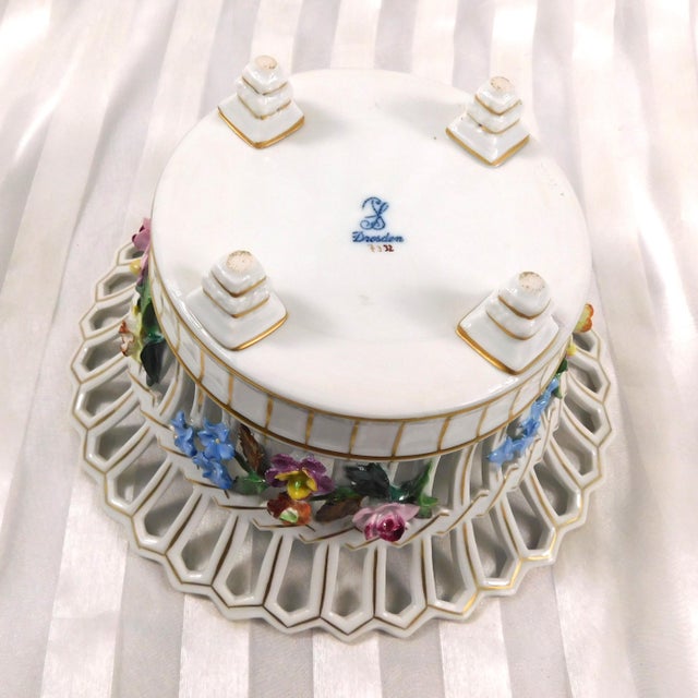 Round Dresden Reticulated Bowl For Sale In San Francisco - Image 6 of 7