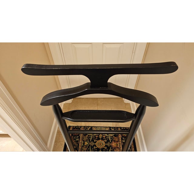 Italian Mid-Century Gentlemans' Valet Chair With Rush Woven Seat For Sale - Image 3 of 16