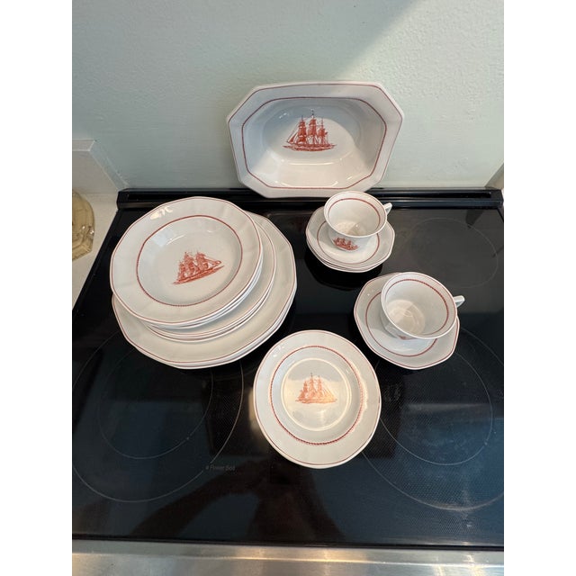 English Late 20th Century Wedgwood Flying Cloud Ann McKim Georgetown Collection England - Set of 21 For Sale - Image 3 of 12
