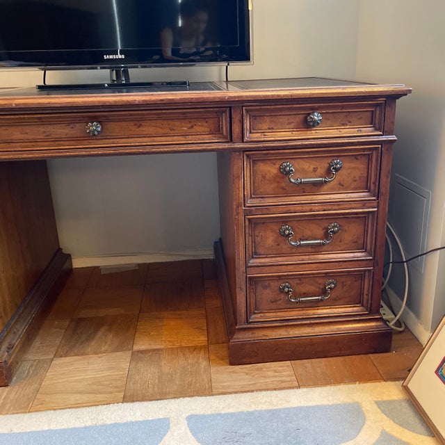 1960s Drexel Heritage Jr Executive Georgian Style Partners Desk For Sale In New York - Image 6 of 12