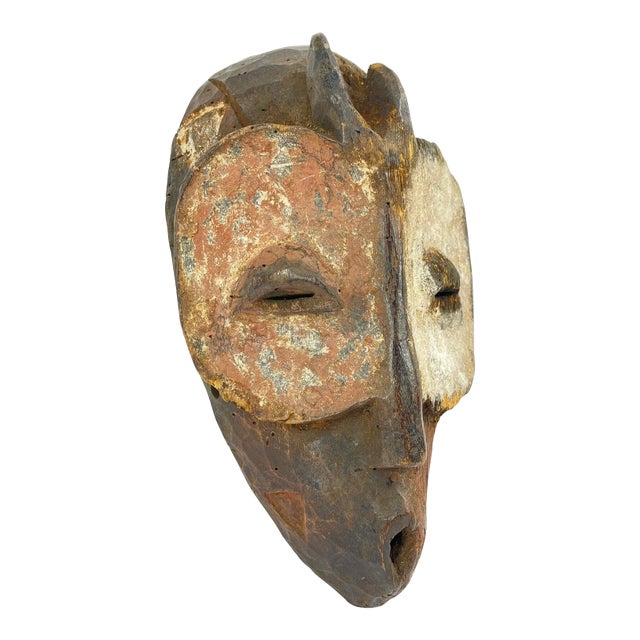 Early 20th Century Bembe Mask For Sale