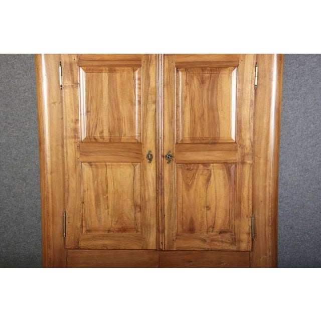 Baroque Cabinet in Walnut, 1770s For Sale - Image 9 of 18