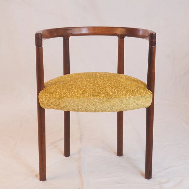 France & Son Rare Rosewood Model 195 Dining Chairs Attributed to Ole Gjerlov-Knudsen & Torben Lind for France & Son C1960, Set of 4 For Sale - Image 4 of 12