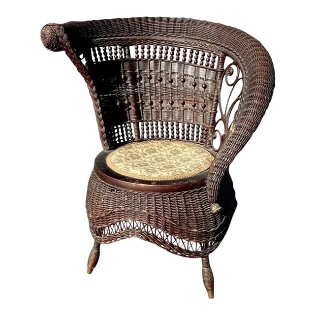 Early 20th Century Eastern Seaboard Jenkins & Phipps Stick and Ball Wicker Portrait Chair For Sale