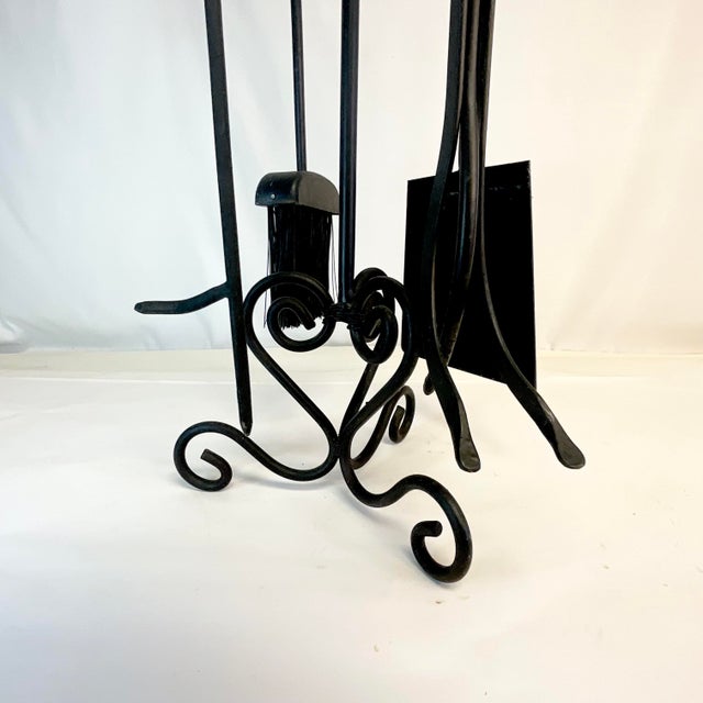 Brutalist 1970s Vintage Brutalist Boho Chic Wrought Iron Twisted Knob Fireplace Tools - 5 Pc Set. For Sale - Image 3 of 10