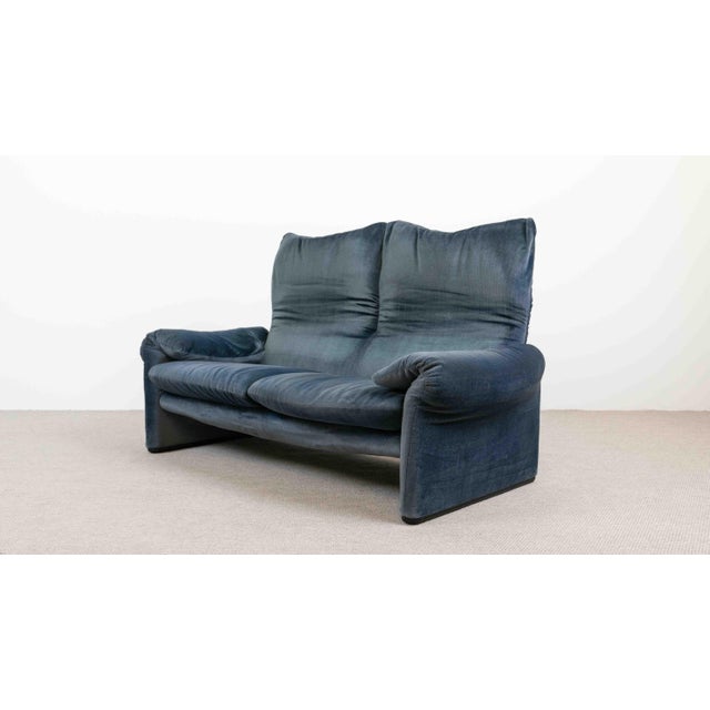 Vintage Cassina Maralunga 2-seater sofa, designed in 1973 by Vico Magistretti, for restoration. This sofa is explicitly...