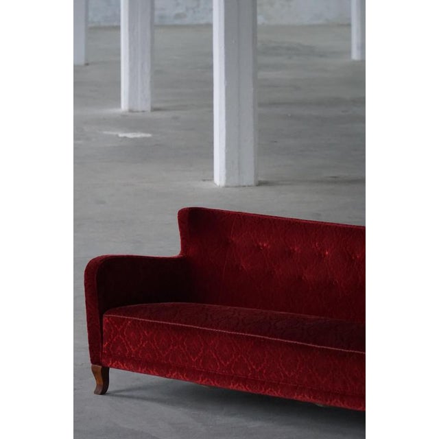 Danish Modern Red Velvet 3-Seater Sofa in the style of Fritz Hansen, 1940s For Sale - Image 11 of 18
