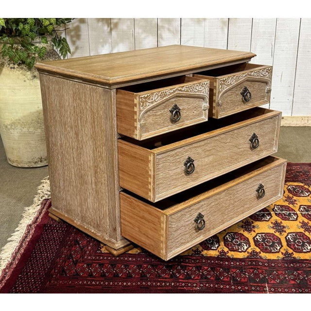 English Chest of Drawers in Limed Oak, 1950s For Sale - Image 14 of 15