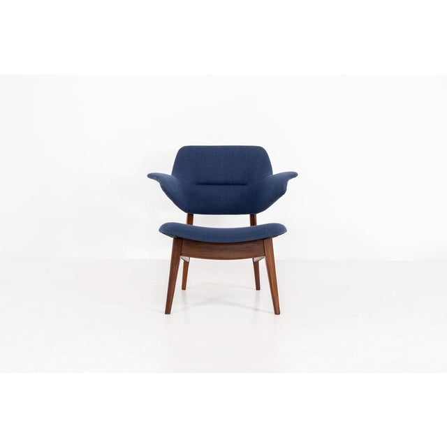 Beautiful “Pinguin” armchair by Louis van Teeffelen for Wébé (The Netherlands, 1950s). This stunning and organically...