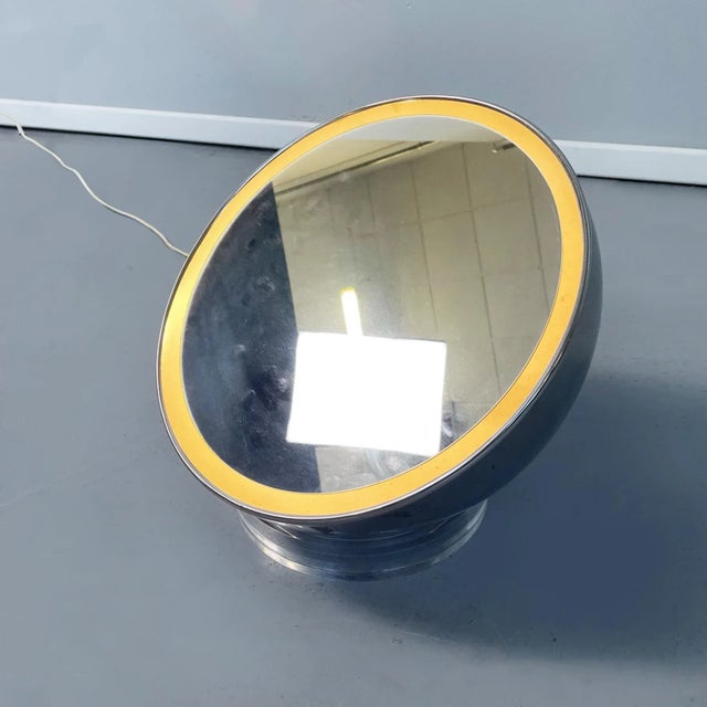 Mid-Century Italian Steel and Plastic Half Spherical Table Lamp & Mirror, 1970s For Sale - Image 6 of 14