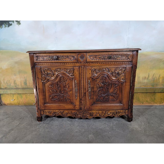 Louis XV Credenza in Walnut For Sale - Image 3 of 13