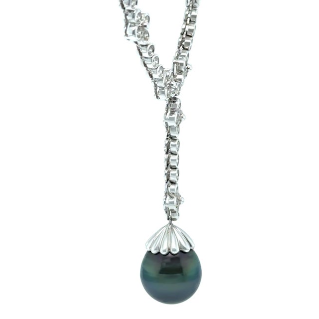18ct White Gold Tahitian Pearl and Diamond Necklace 1.20ct 35.17g For Sale - Image 4 of 8