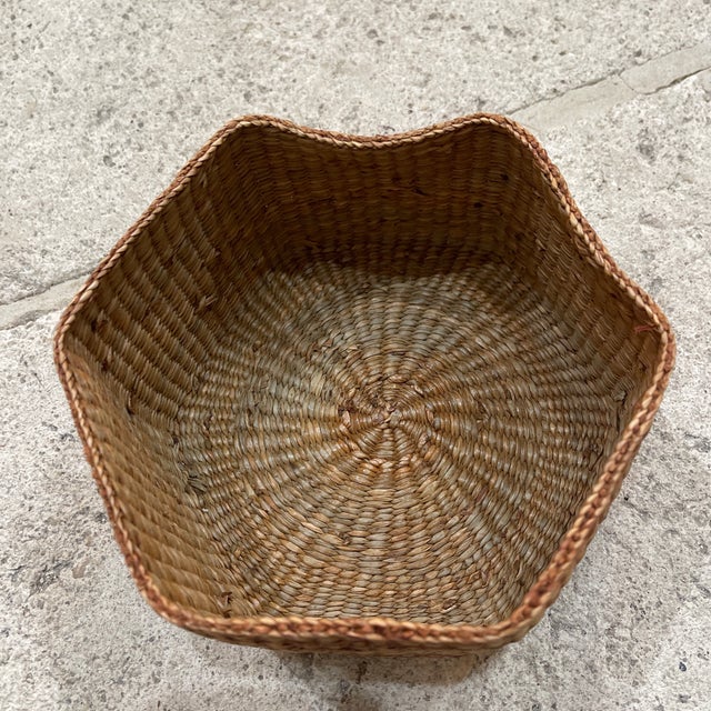 Vintage Sea Grass Lidded Basket For Sale - Image 4 of 7
