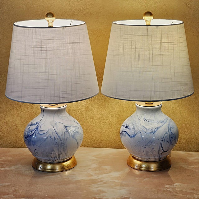 Pair of Jonathan Y Holly Marbleized Ceramic Table Lamps in Blue & White For Sale - Image 17 of 18