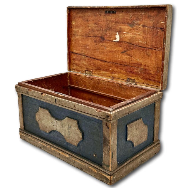 Outstanding Mid 1800s Smaller Size Antique New England Seaboard Pine Carpenters Tool Chest With Great Original Paint - 12 X 13 X 22 Inches For Sale - Image 15 of 18