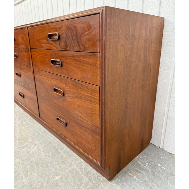 Mid-Century Modern Mid-Century Modern Jack Cartwright Rosewood 12-Drawer Dresser For Sale - Image 3 of 11