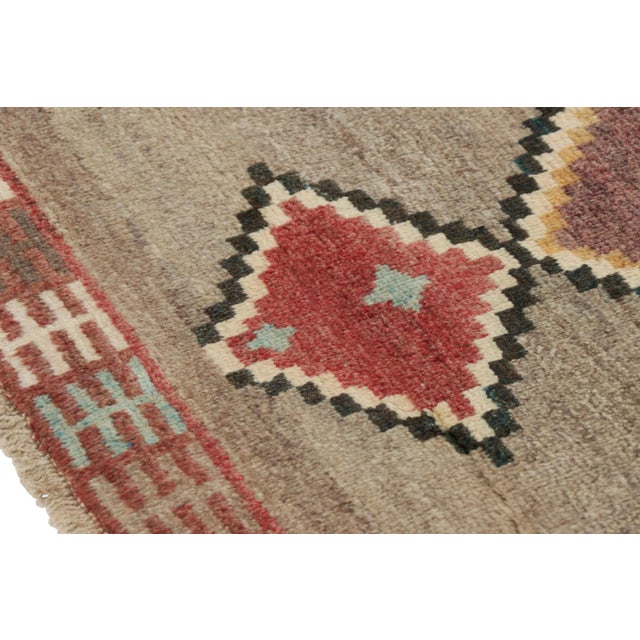 Vintage Gabbeh Persian Tribal Rug, Beige-Gray With DIamond Medallions - Rug & Kilim For Sale In New York - Image 6 of 7