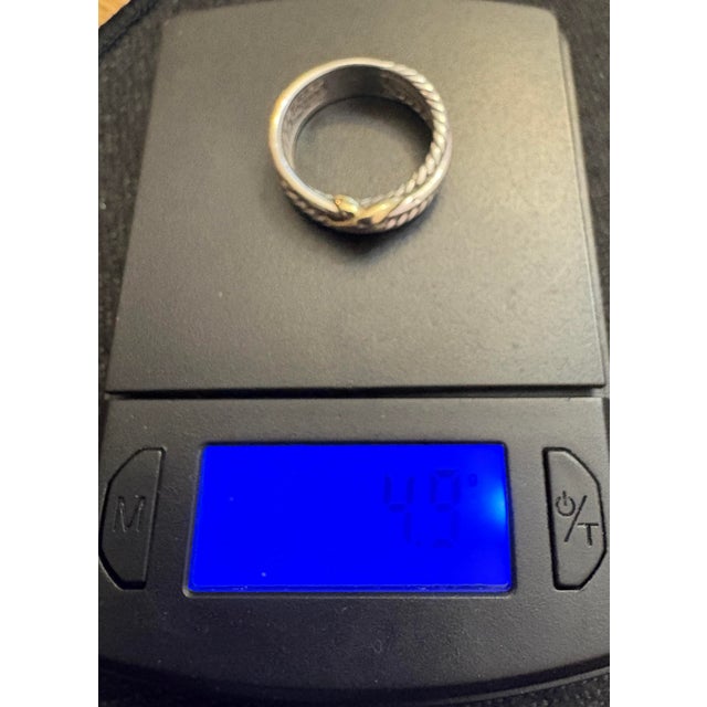 Contemporary David Yurman Sterling Silver .925 & 18k Gold Crossover Band Sz. 7.25-7.5 For Sale - Image 3 of 9
