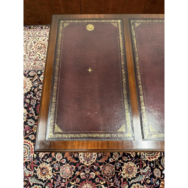 English Chesterfield Desk in Walnut and Leather For Sale - Image 17 of 18