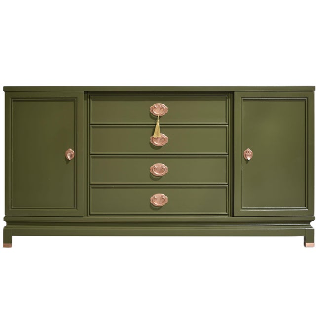 Mid Century Ming Style Chinoiserie Buffet by American of Martinsville in Olive Green - Newly Painted For Sale - Image 14 of 14