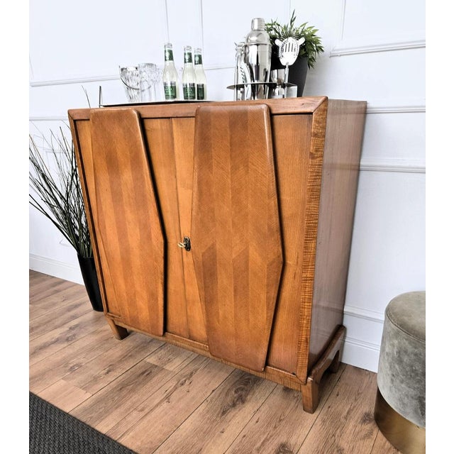 Mid-Century Italian Art Deco Style Walnut and Mirror Mosaic Bar Cabinet, 1950s For Sale - Image 6 of 11