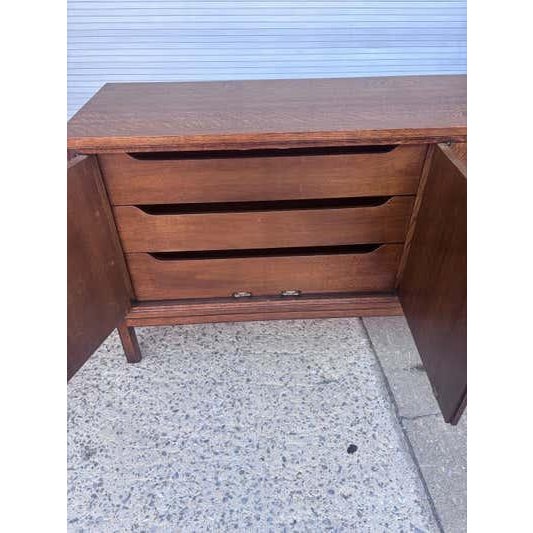 Henredon Oak Cabinet, Mid-Century Design, Brass Knobs, 1963 For Sale - Image 15 of 15