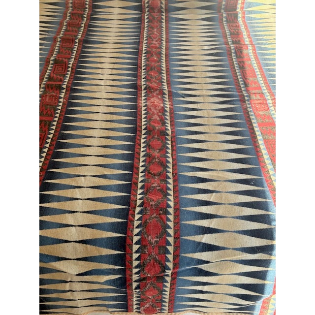 A striking Beacon Blanket of cotton flannel circa 1930's. The Beacon blanket company started in 1902 was world known for...