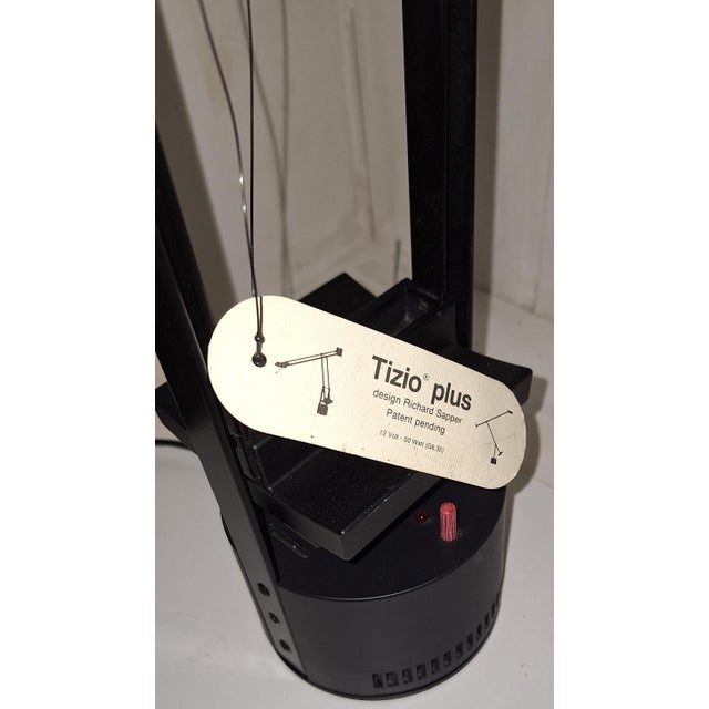 Tizio Plus Desk Lamp with Rotating Head by Richard Sapper for Artemide, 1990s For Sale - Image 6 of 9