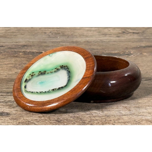 1980s Hand Turned Wood and Green Agate Style Art Glass Lidded Trinket / Jewelry Box For Sale - Image 5 of 6