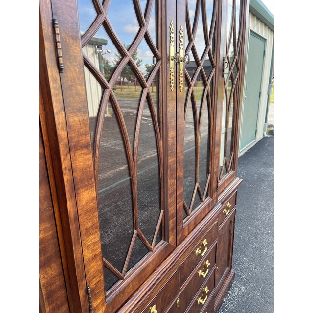 Thomasville Mahogany Collection Georgian Breakfront Bookcase China Cabinet For Sale - Image 6 of 12