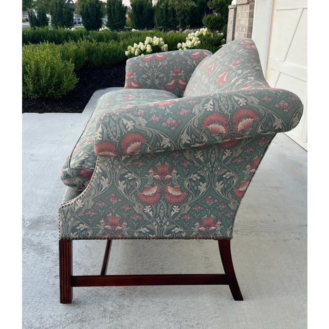 William Morris - Style Fabric Mid Century Down Chinese Chippendale Camelback Settee Sofa Couch Georgian Design For Sale - Image 13 of 18