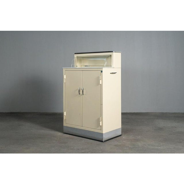 Mid-20th Century Industrial Medicine Cabinet For Sale - Image 4 of 18