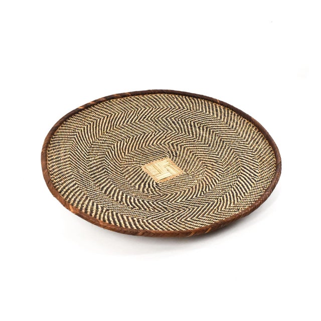 African Early 20th Century Tonga Binga Basket 23 Inch For Sale - Image 3 of 7