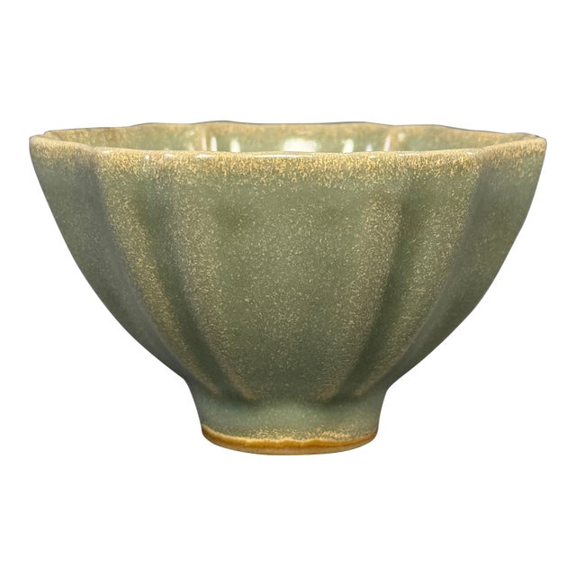 Antique Chinese Celadon Lobed Floral‑Form Bowl, Collectible For Sale