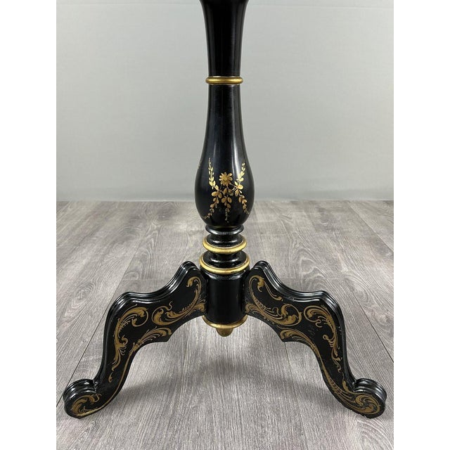 Wood 19th Century Napoleon III Lacquered Pedestal Table with Floral Decoration For Sale - Image 7 of 12