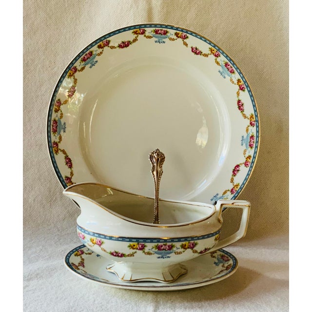 1920s English Bone China Gravy Boat and Round Chop Plate - 3pcs For Sale - Image 10 of 17