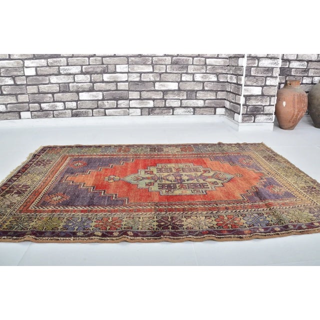 Anatolian Geometric Vintage Rug For Sale - Image 10 of 10